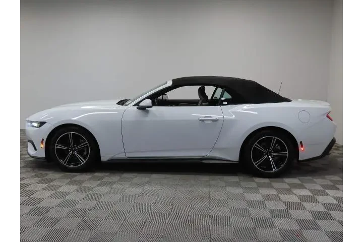 $27995 : Ford Mustang 2024 EcoBoost P image 8