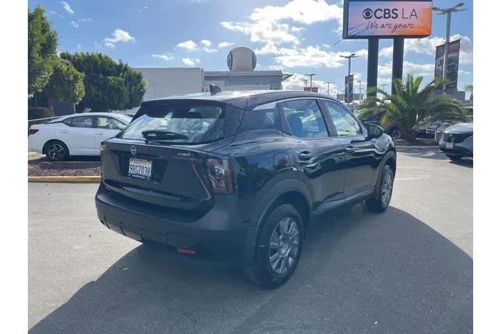 $21499 : Nissan Kicks 2025 S 4dr Cros image 7
