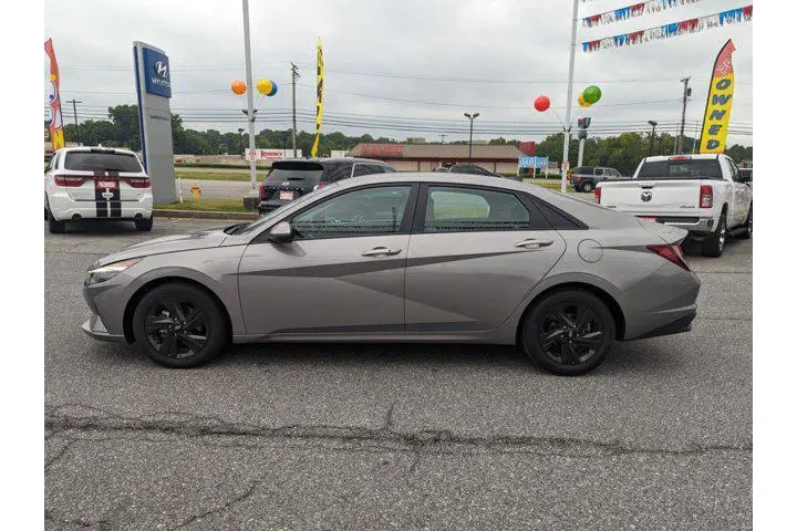 $17144 : Hyundai ELANTRA 2022 SEL 4dr image 7