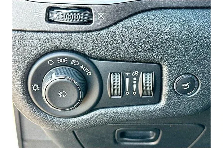 $20787 : Jeep Cherokee 2020 4x4 Trail image 10