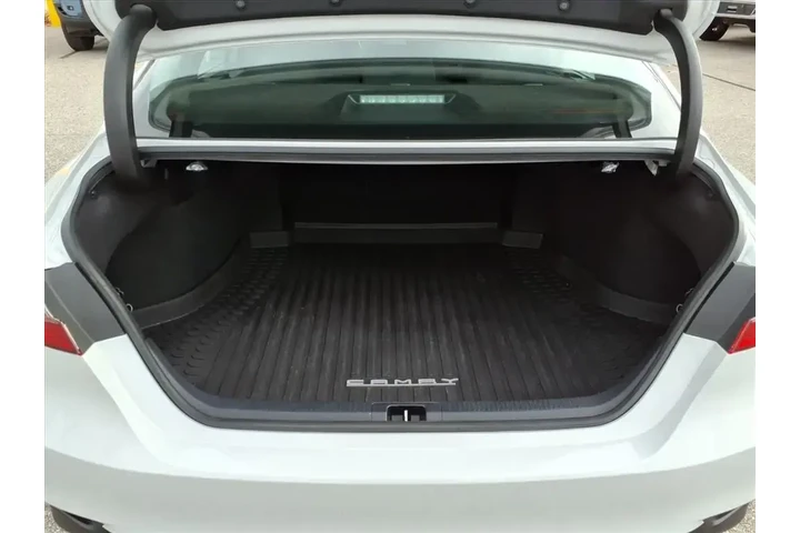 $24886 : Toyota Camry Hybrid 2023 LE image 7