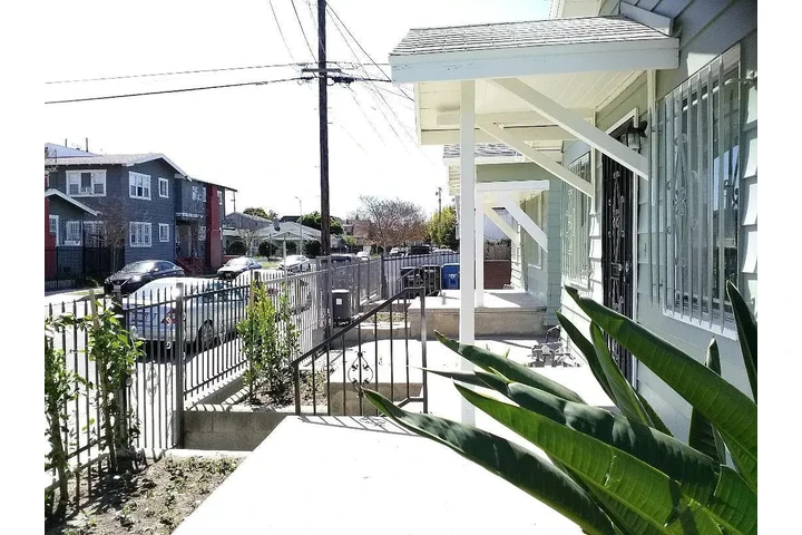 $1000 : Bungalow image 8