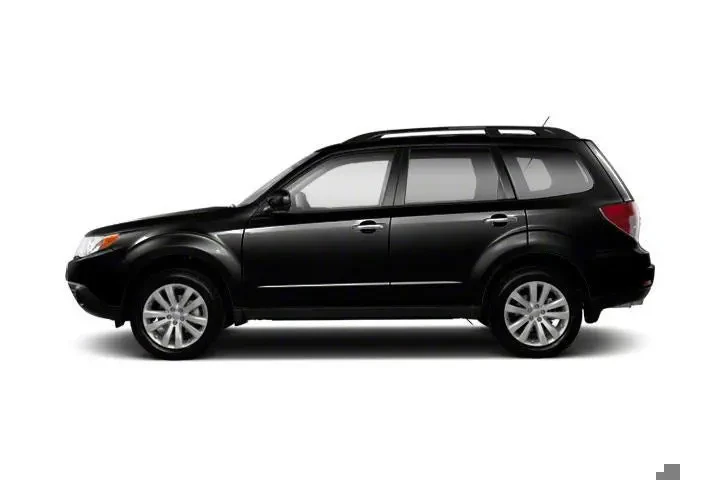 $9750 : Subaru Forester 2013 AWD 2.5 image 2
