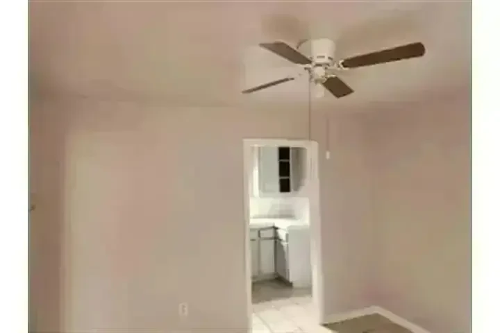 $1675 : APT. 1-RECAMARA/ 1-BAÑO image 1