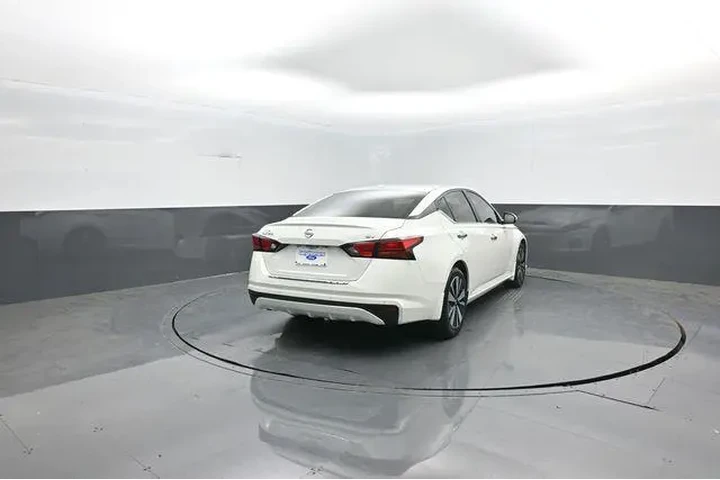 $19398 : Nissan Altima 2022 2.5 SV 4d image 7