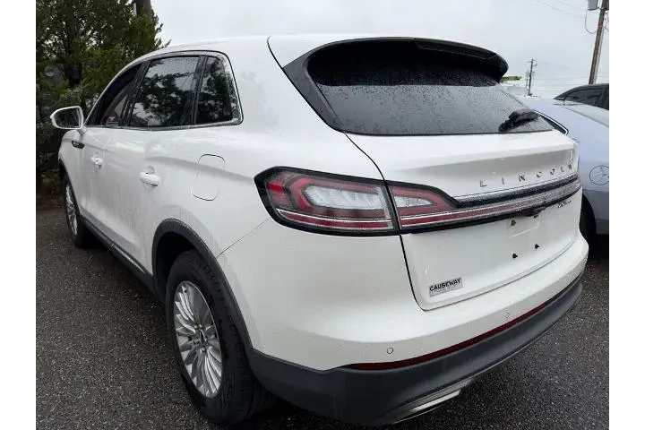 $24985 : Lincoln Nautilus 2019 AWD 4d image 3