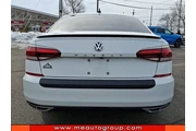 $16387 : Volkswagen Passat 2020 R-Lin thumbnail