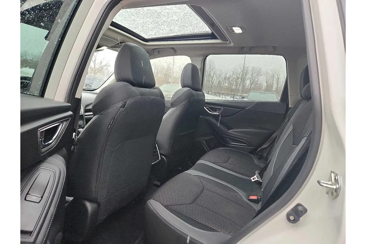 $25499 : Subaru Forester 2023 AWD Pre image 10