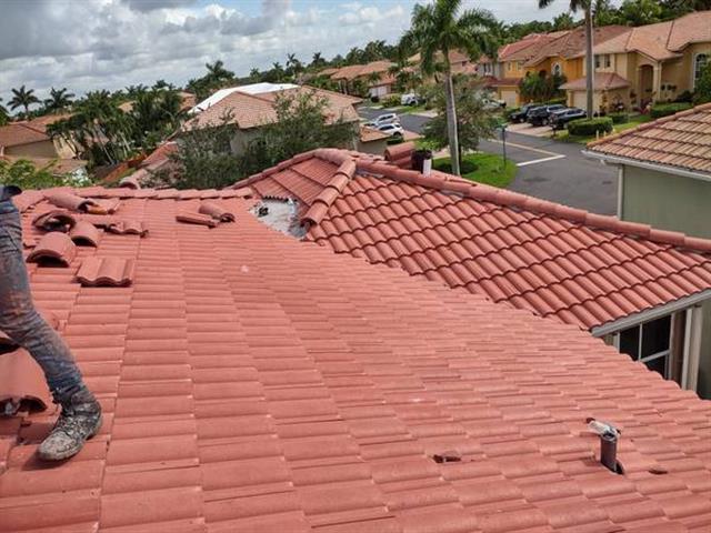 Roofing Royale 786-447-6020 image 6