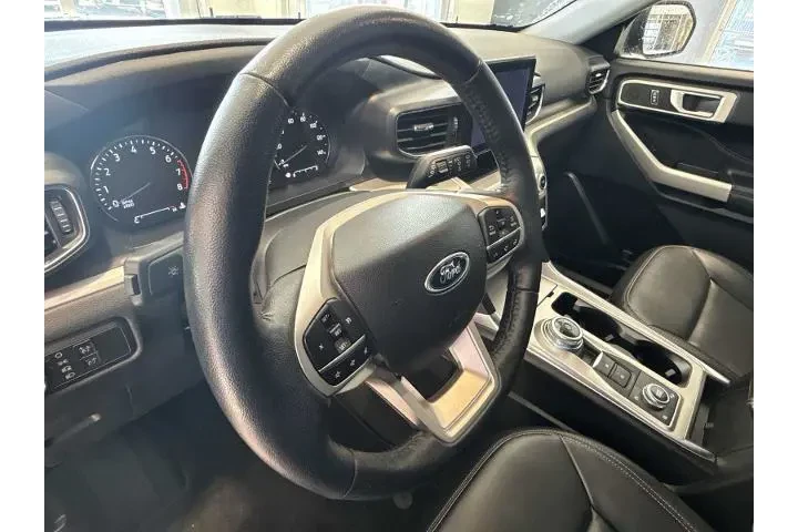 $25991 : Ford Explorer 2022 AWD XLT 4 image 9