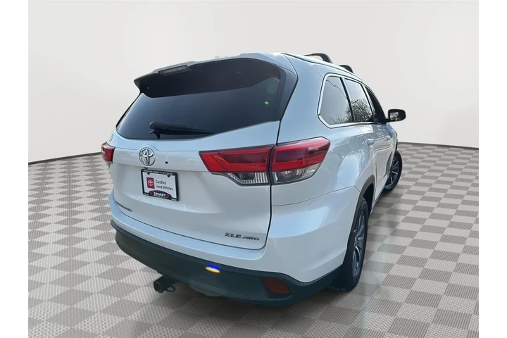 $21778 : Silver Certified 2017 Highlan image 8