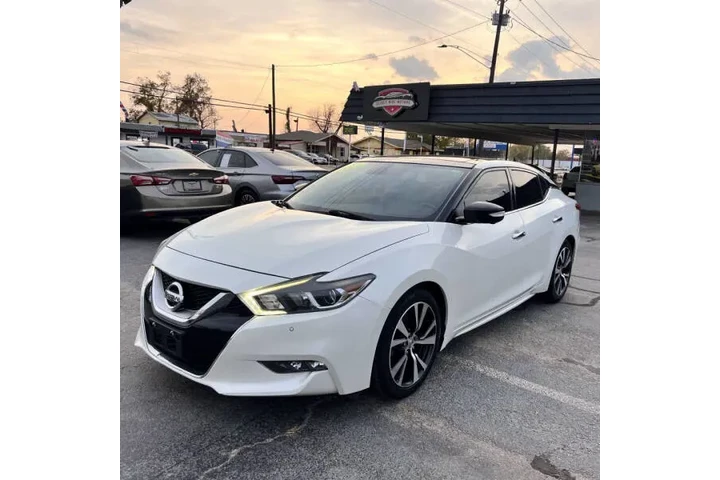 $16999 : 2017 Maxima 3.5 S image 3