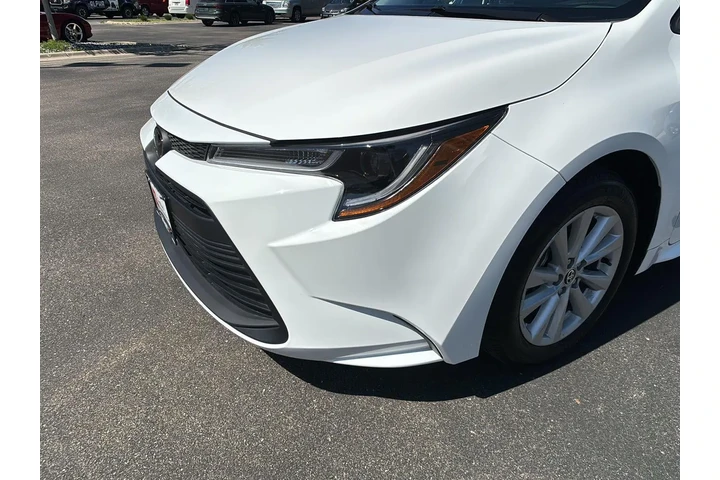 $26444 : Gold Certified 2026 Corolla LE image 6