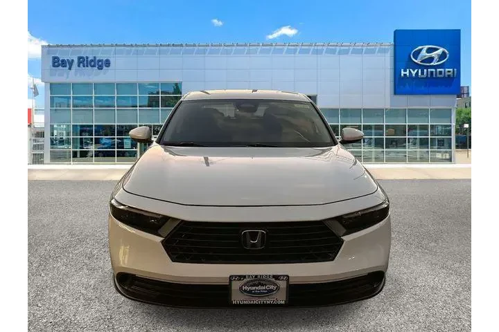 $18893 : Honda Accord 2023 LX 4dr Sed image 10