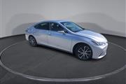 $32500 : PRE-OWNED 2022 LEXUS ES ES 250 thumbnail