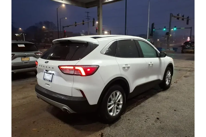 $22925 : Ford Escape 2022 SE 4dr SUV image 3