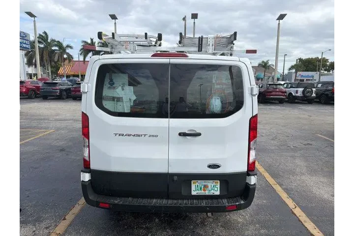 $23990 : Ford Transit 2021 250 3dr SW image 5