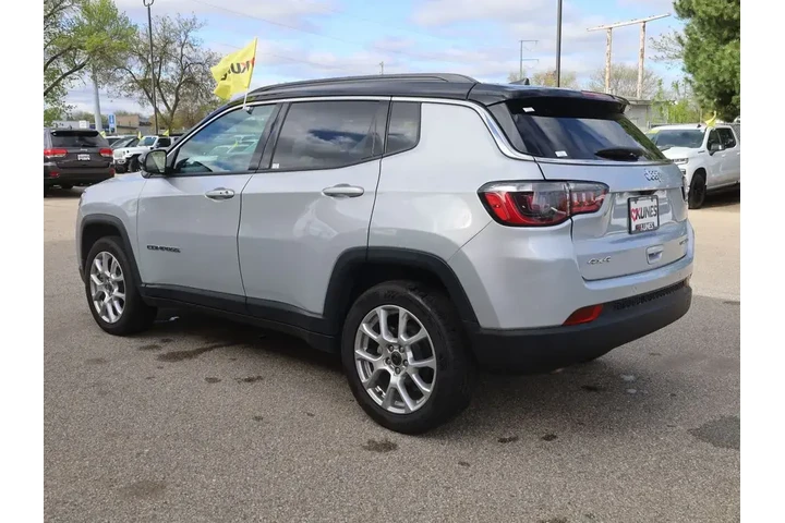 $23799 : Jeep Compass 2025 4x4 Limite image 7