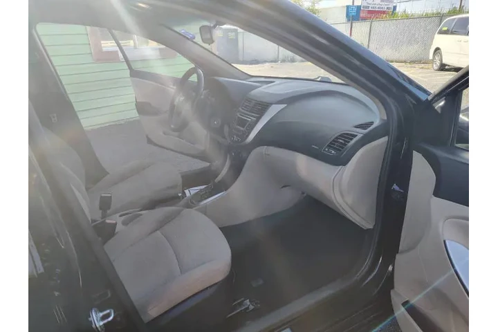$7800 : 2016 Accent SE image 7