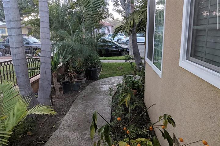 $1090 : HERMOSA CASA🏡EN Long Beach,CA image 2