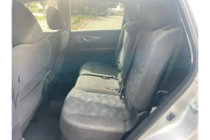 $8700 : 2016 Rogue SV image 10