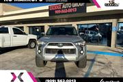 $18995 : 2016 4Runner SR5 thumbnail