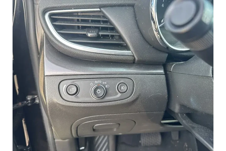 $15000 : Buick Encore 2018 Essence 4d image 9