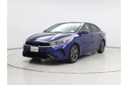 $17998 : Kia Forte 2023 LXS 4dr Sedan thumbnail