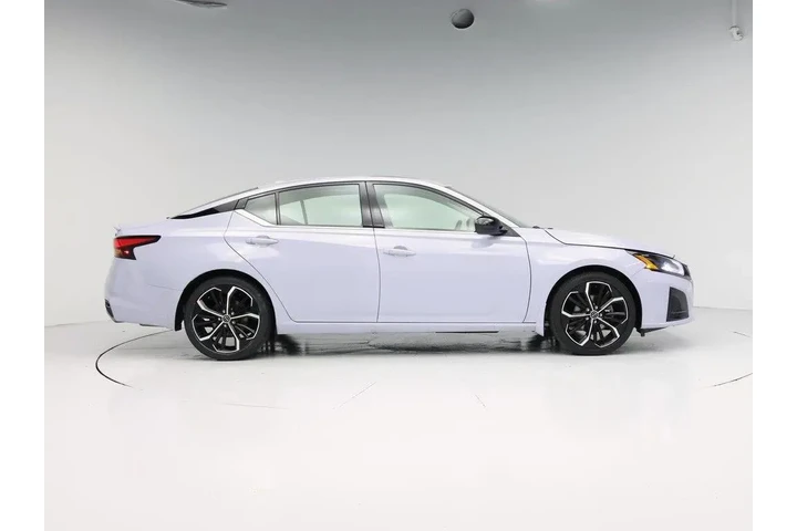 $23998 : Nissan Altima 2023 2.5 SR 4d image 7