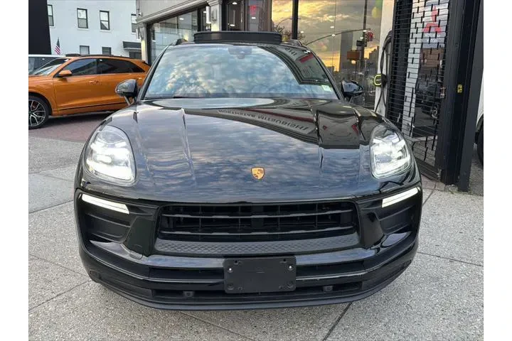 $39490 : Porsche Macan 2022 AWD 4dr S image 10