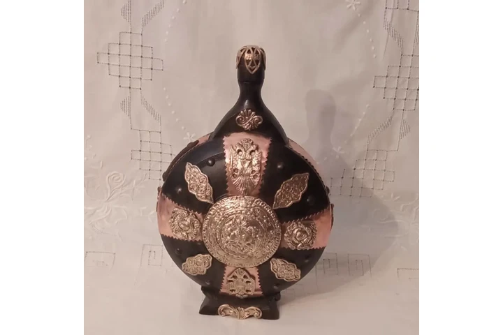 $1000 : ANTIQUE RUSSIAN WOOD CANTEEN image 3