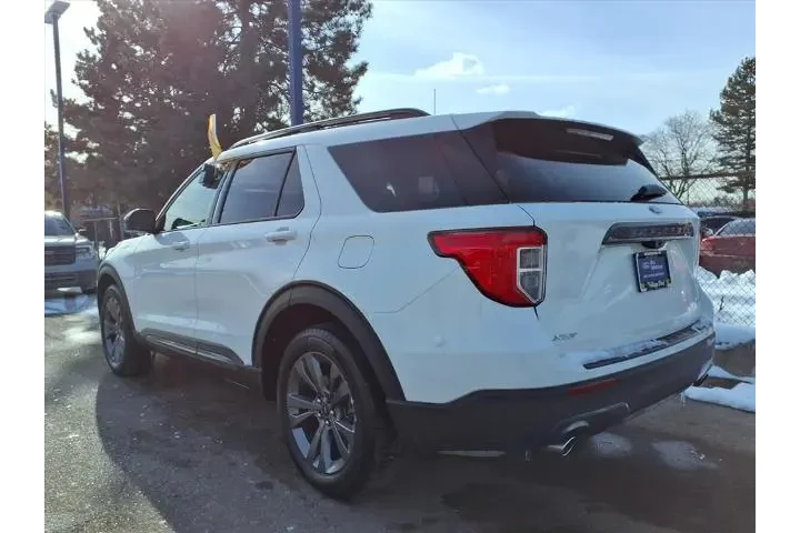 $33980 : Ford Explorer 2023 AWD XLT 4 image 9