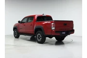 $31998 : Toyota Tacoma 2022 4x2 TRD O thumbnail