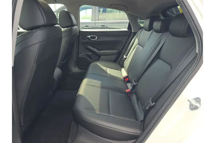 $29861 : Acura Integra 2023 4dr Liftb image 8