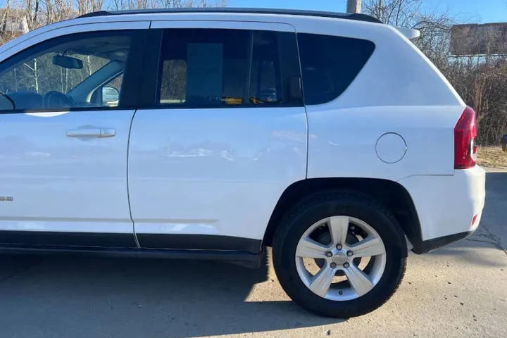$5995 : 2016 Compass Sport image 10