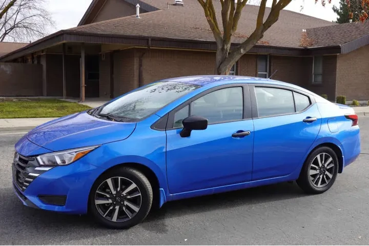 $17988 : 2024 Versa S image 2