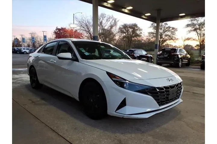 $18863 : Hyundai ELANTRA Hybrid 2022 image 1