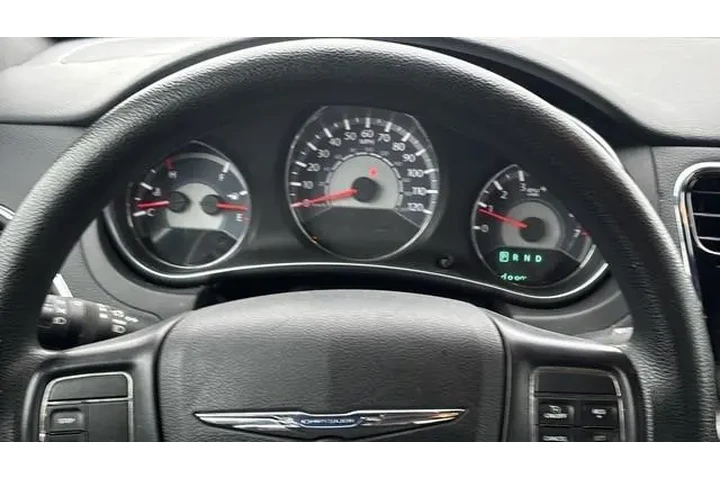 $6400 : Chrysler 200 2012 LX 4dr Sed image 9