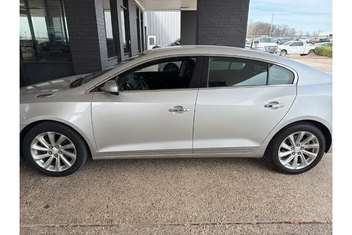 $11136 : Buick LaCrosse 2015 Base 4dr image 1
