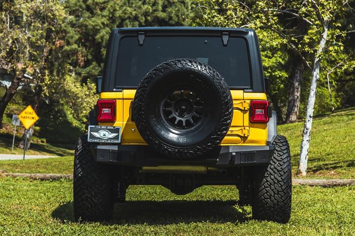 2019 Wrangler Unlimited Rubic image 5