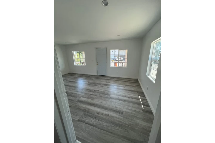 $3500 : Renta  de casas en Maywood image 5