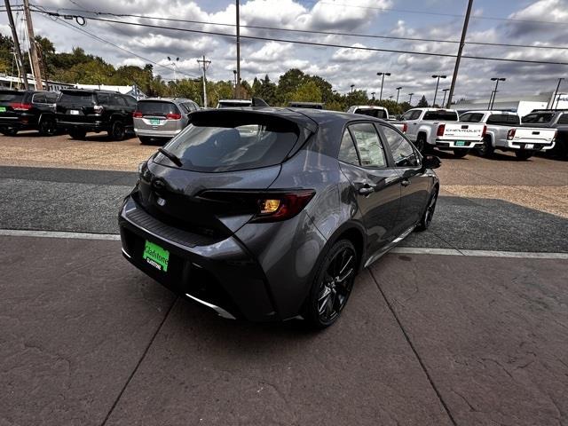 $29067 : 2025 Corolla Hatchback XSE image 5