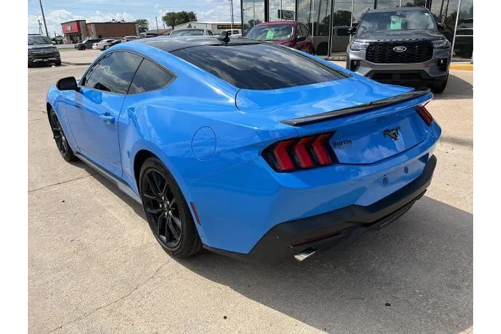$28899 : Ford Mustang 2024 EcoBoost 2 image 8