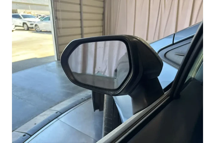 $17499 : Toyota Corolla 2020 SE 4dr S image 1