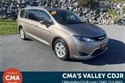 CERTIFIED PRE-OWNED 2017 CHRY en Madison WV