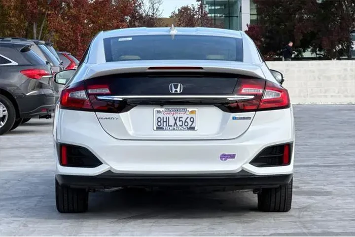 $21569 : Honda Clarity Plug-In Hybrid image 4