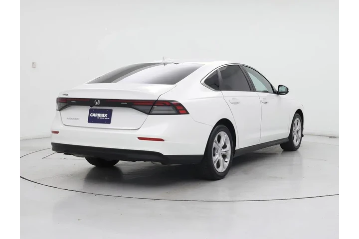 $25998 : Honda Accord 2024 LX 4dr Sed image 8