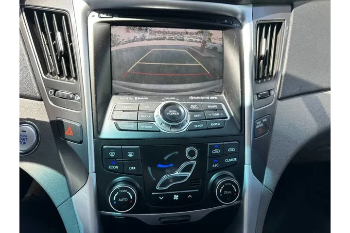 2011 Sonata Hybrid image 10