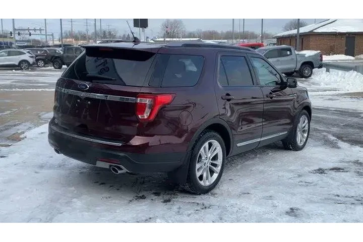 $17897 : Ford Explorer 2018 XLT 4dr S image 9
