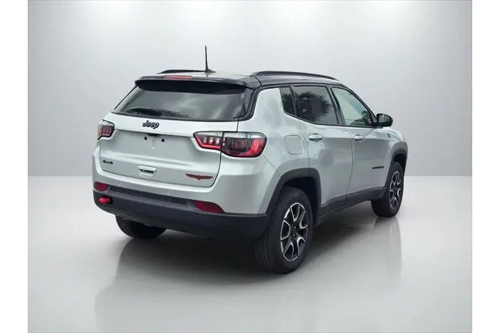 $24999 : Jeep Compass 2024 4x4 Trailh image 5